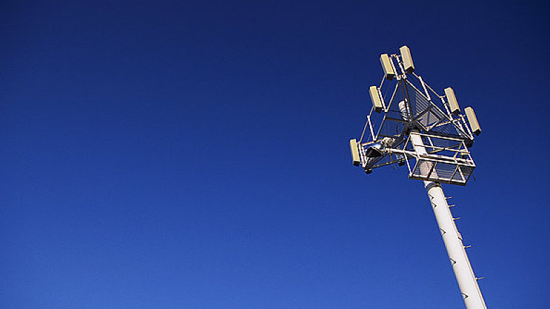 卡還在，錢沒(méi)了 你可能被“短信嗅探”了