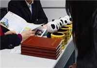 賣房留學(xué)月薪五千，出國到底值不值？